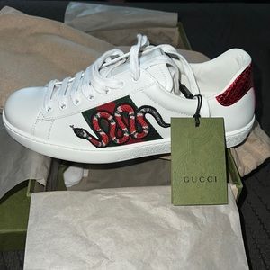 Gucci Ace Embroidered Sneakers - NWT